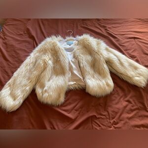Cropped faux fur jacket w/ midi sleeves